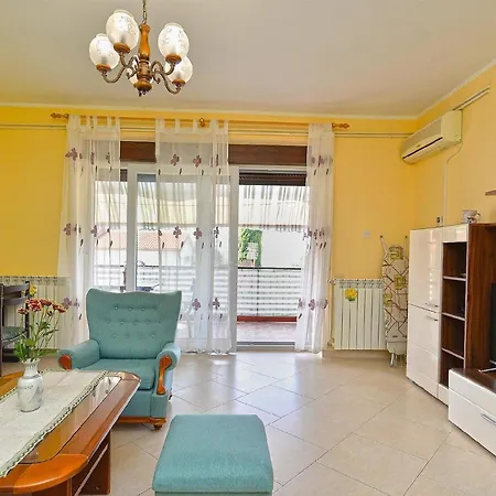 Apartment Fuer 6 Personen Ca 70 Qm In Pula, Istrien Istrische Riviera